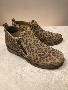 Hush Puppies Mazin Cayto Cheetah Print Zip Up Ankle Boots Booties